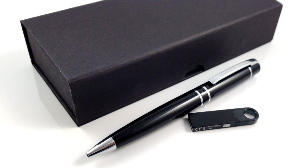 Czarny zestaw długopis z pamięcią USB