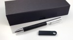 0-9180LE00GD-URA2-CZA-Zestaw upominkowy długopis skórzany oraz pamięć USB-czarny/srebrny